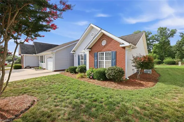 1329 Bayswater DR, High Point, NC 27265