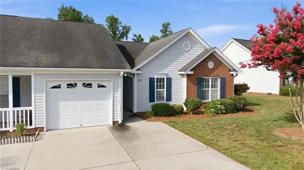 1329 Bayswater DR, High Point, NC 27265