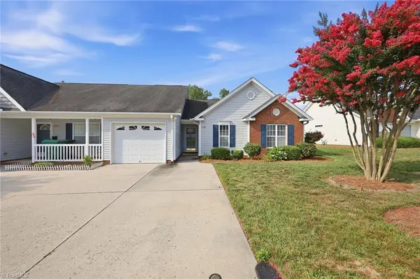 1329 Bayswater DR, High Point, NC 27265
