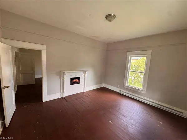 1118 Campbell ST, High Point, NC 27262