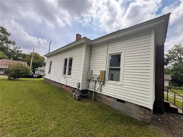 1118 Campbell ST, High Point, NC 27262