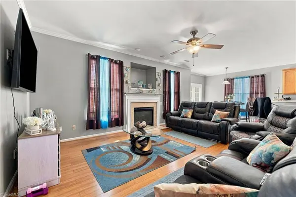 6005 Elderbush DR, Greensboro, NC 27405