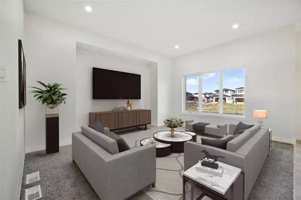 124 Ken Butchart Crescent, Winnipeg, MB R3W0A9