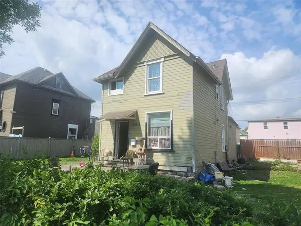 594 Spence Street, Winnipeg, MB R3B2S1