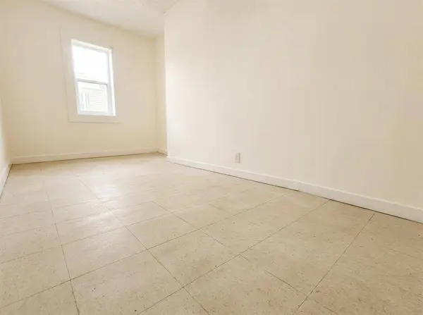 462 Manitoba Avenue, Winnipeg, MB R2W2G5