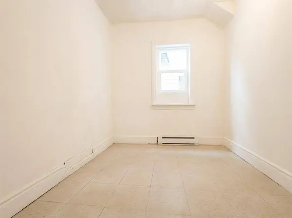 462 Manitoba Avenue, Winnipeg, MB R2W2G5