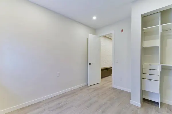 2 722 Maryland Street, Winnipeg, MB R3E1W2