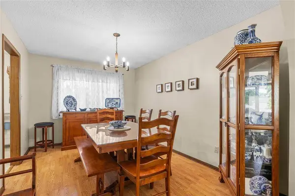 143 Valewood Crescent, Winnipeg, MB R2R1S4