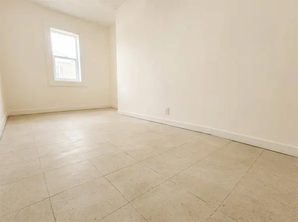 462 Manitoba Avenue, Winnipeg, MB R2W2G5