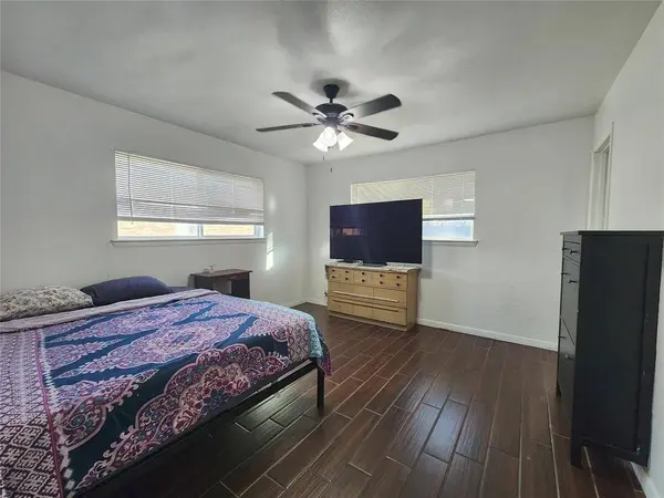 1714 Laurel Road, Gainesville, TX 76240