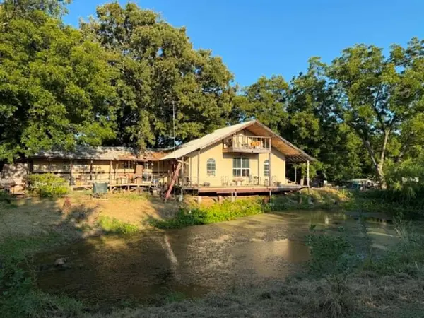 2707 S State Highway 121 Highway S
