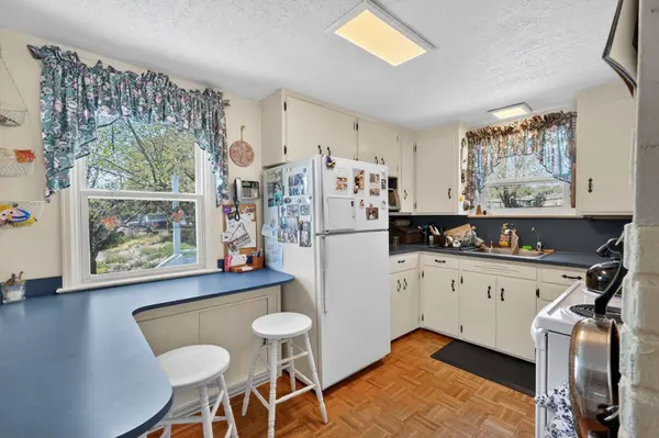 7964 W Pocatello Creek, Pocatello, ID 83201