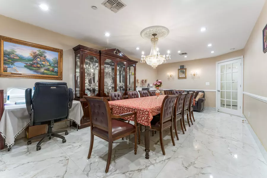 159 Classon Ave #2, Brooklyn, NY 11205-2076