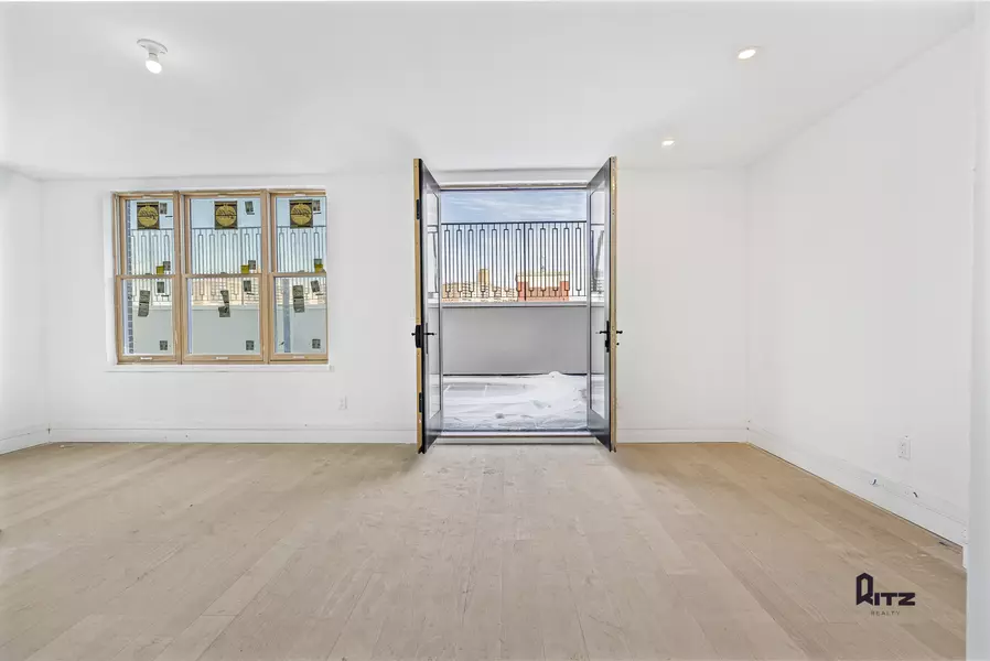 55 Gerry St #3 bdrm + deck, Brooklyn, NY 11206-3686