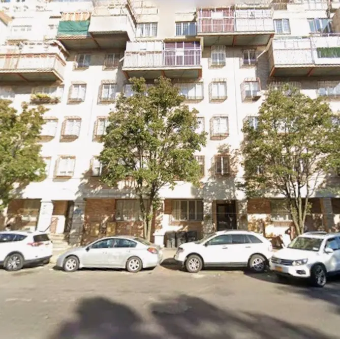 555 Flushing Ave #7L, Brooklyn, NY 11206-5126