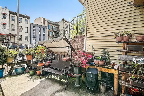 Brooklyn, NY 11205-4906,529 Lafayette Ave #1st & Basement   Line + parking