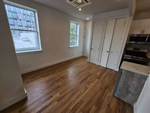 Brooklyn, NY 11206-0727,76 Hart St #rental 2A and 4F