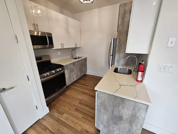 Brooklyn, NY 11206-0727,76 Hart St #rental 2A and 4F