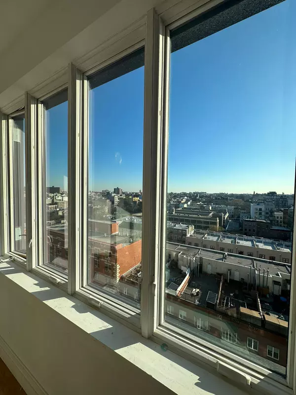 Brooklyn, NY 11206-5854,859 Myrtle Ave #8G