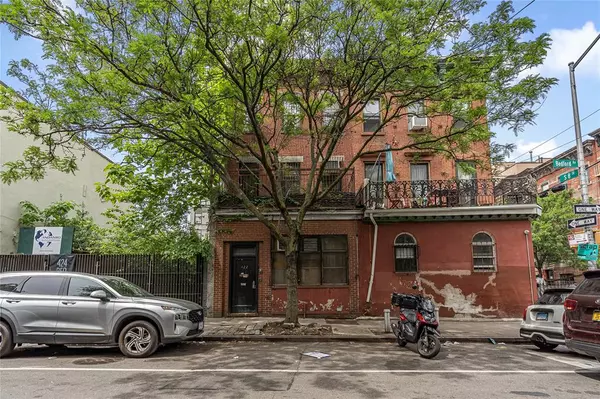 Brooklyn, NY 11249-6038,422 Bedford Ave #Entire House!