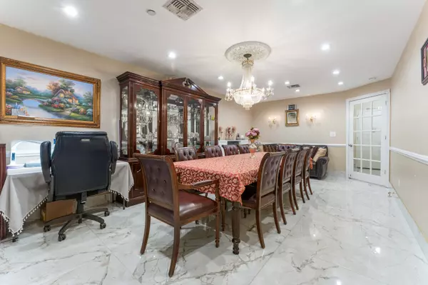 159 Classon Ave #2, Brooklyn, NY 11205-2076