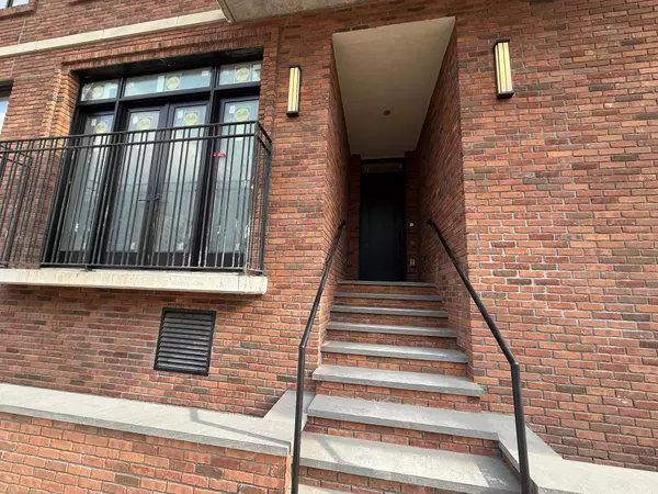 610 Dekalb Ave #1 + BSMNT + private entrance, backyard, Brooklyn, NY 11205-4904
