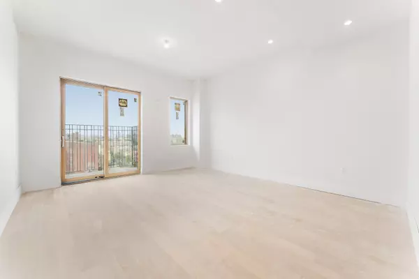Brooklyn, NY 11205-4904,610 Dekalb Ave #4 BEDROOM