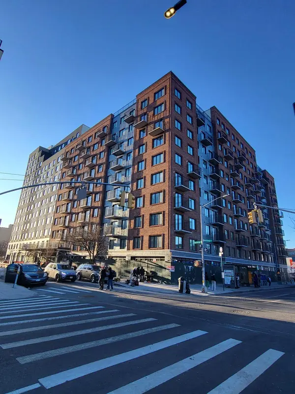610 Dekalb Ave #bigger 4 bdrm low floor, Brooklyn, NY 11205-4904