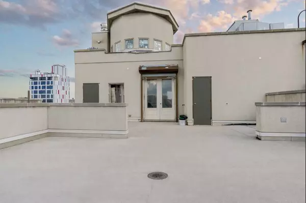 Brooklyn, NY 11205-2648,143 Classon Ave #Duplax + large outdoor