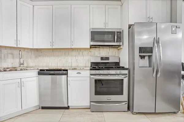 22 S 9th St #3B, Brooklyn, NY 11249-6008