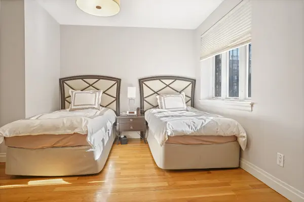 22 S 9th St #3B, Brooklyn, NY 11249-6008