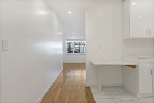 904 Bedford Ave #1A, Brooklyn, NY 11205-3919