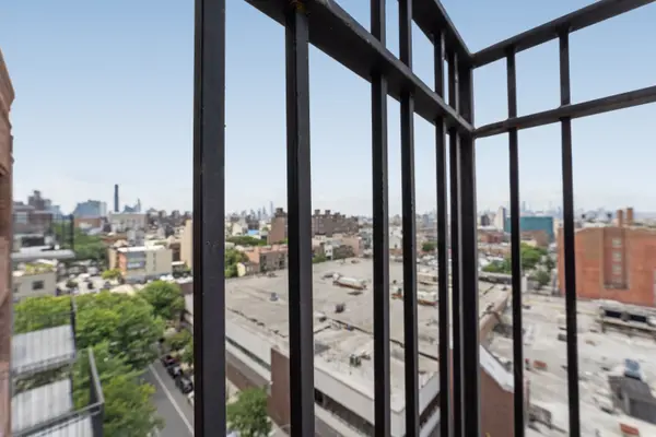 600 Dekalb Ave #4, Brooklyn, NY 11205-4904
