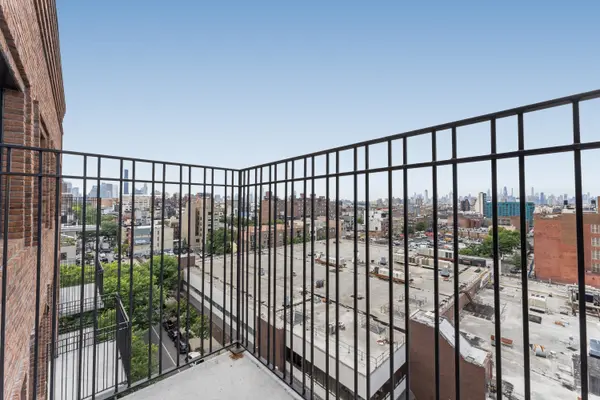 600 Dekalb Ave #4, Brooklyn, NY 11205-4904