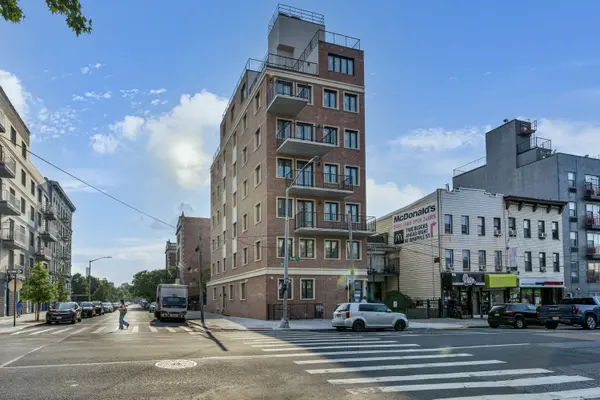 178 Throop Ave #corner apt flat, Brooklyn, NY 11206-5328