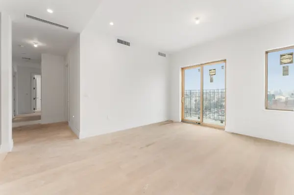 610 Dekalb Ave #4, Brooklyn, NY 11205-4904