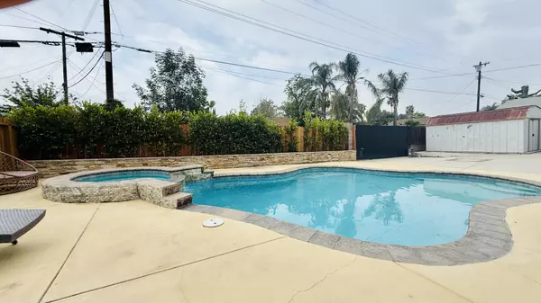 Canoga Park, CA 91304-4540,23016 Saticoy St