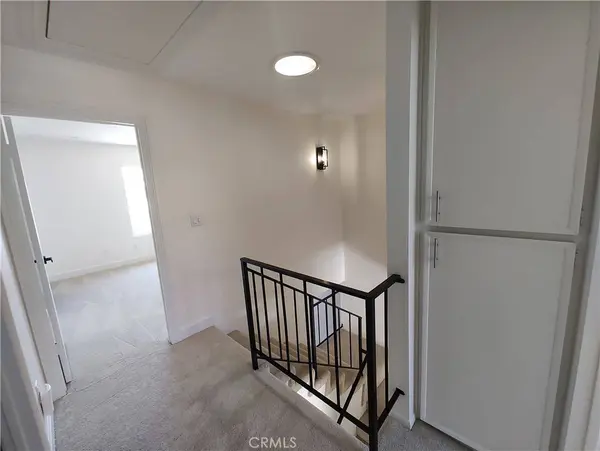 10125 De Soto, Chatsworth, CA 91311