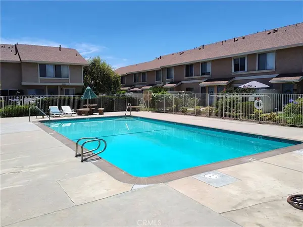 10125 De Soto, Chatsworth, CA 91311