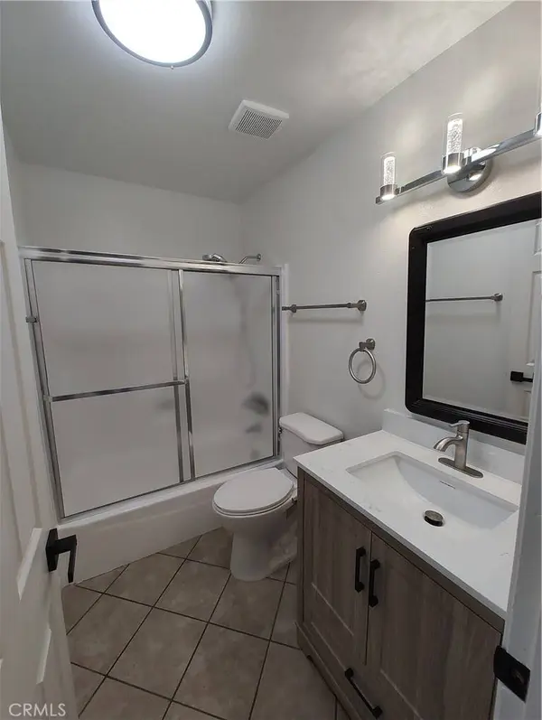 10125 De Soto, Chatsworth, CA 91311