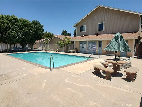 10125 De Soto, Chatsworth, CA 91311