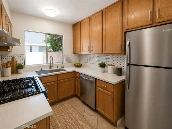 10125 De Soto, Chatsworth, CA 91311