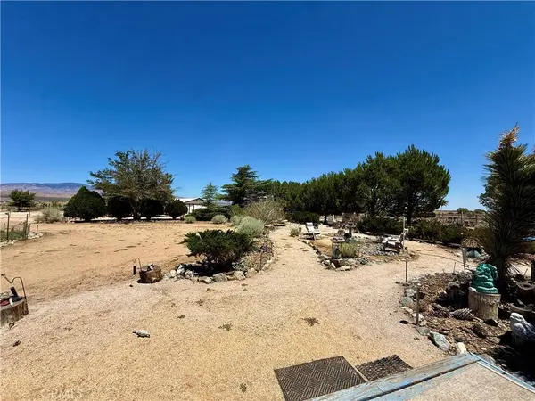 18839 W Avenue B8, Lancaster, CA 93536