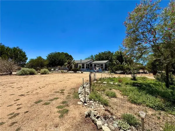 18839 W Avenue B8, Lancaster, CA 93536