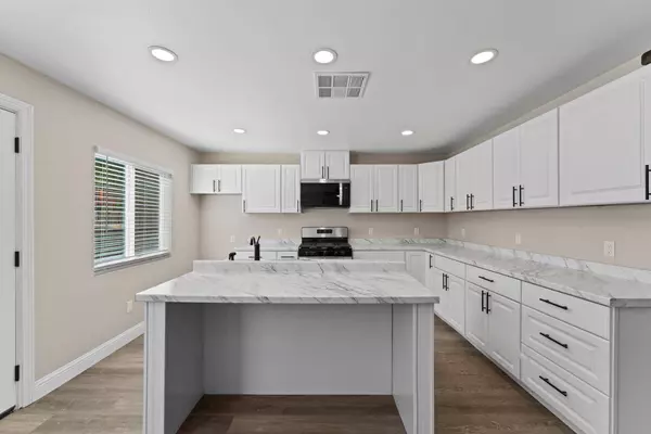 317 Woodbridge AVE, Yuba City, CA 95991