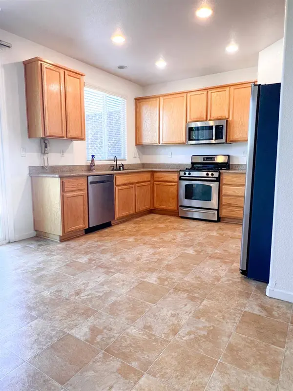 3537 Velvet Leaf ST, Plumas Lake, CA 95961