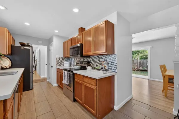 716 Winslow DR, Yuba City, CA 95991
