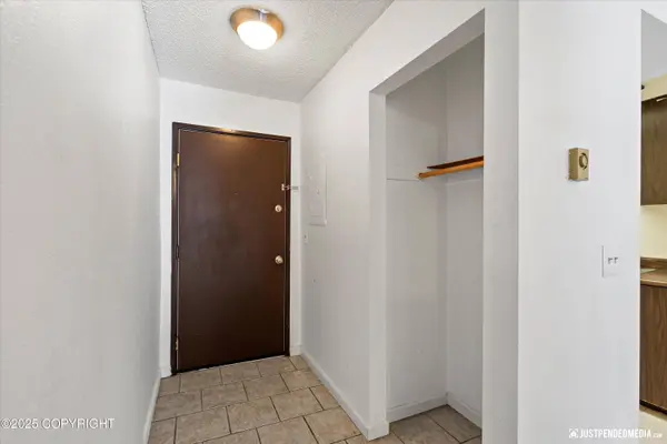 4620 Reka DR B6, Anchorage, AK 99508