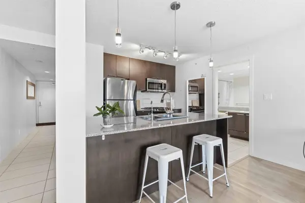 5811 No. 3 RD #1612, Richmond, BC V6X 4L7