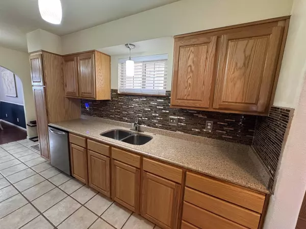 1805 Crescent DR, Alamogordo, NM 88310